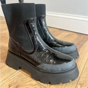 CIRCUS BY SAM EDELMAN LUG SOLE BLACK
NWT PATENT ANKLE BOOT